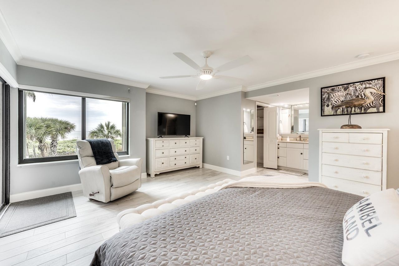 1605 Middle Gulf Dr, Unit 115, Sanibel, FL 33957 Photo