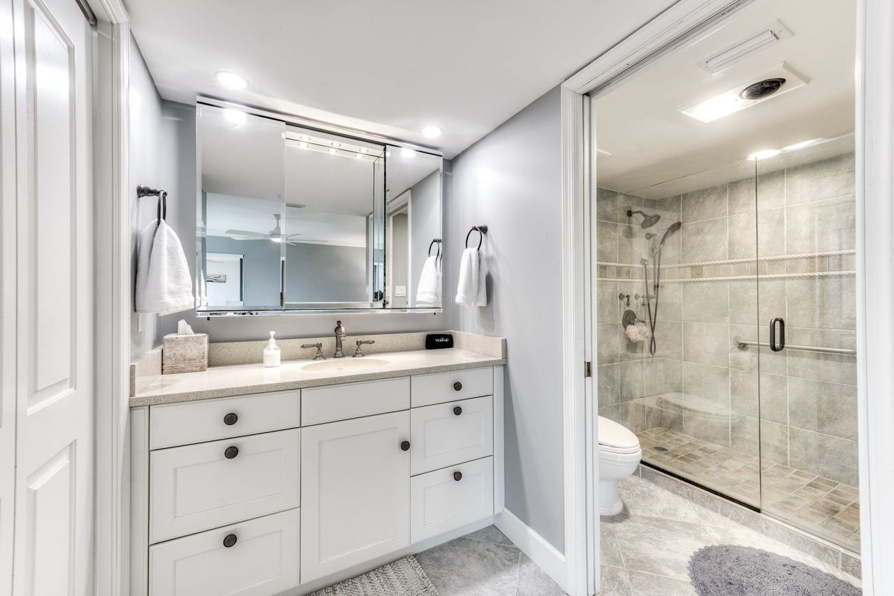 1605 Middle Gulf Dr, Unit 115, Sanibel, FL 33957 Photo