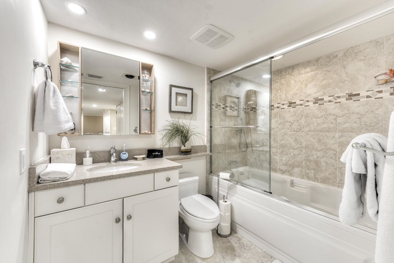 1605 Middle Gulf Dr, Unit 115, Sanibel, FL 33957 Photo