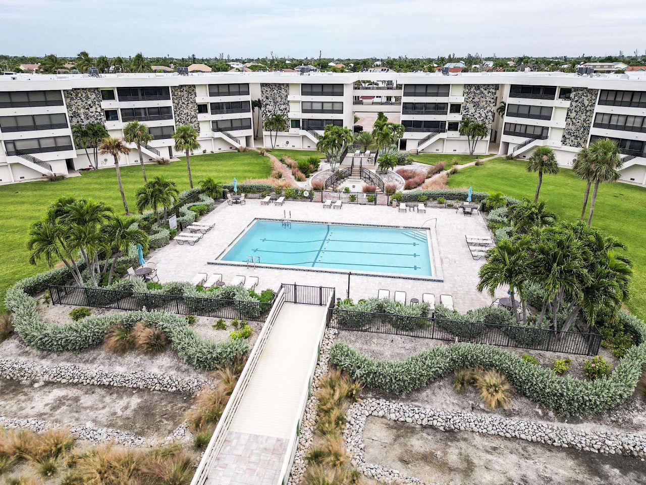 1605 Middle Gulf Dr, Unit 115, Sanibel, FL 33957 Photo