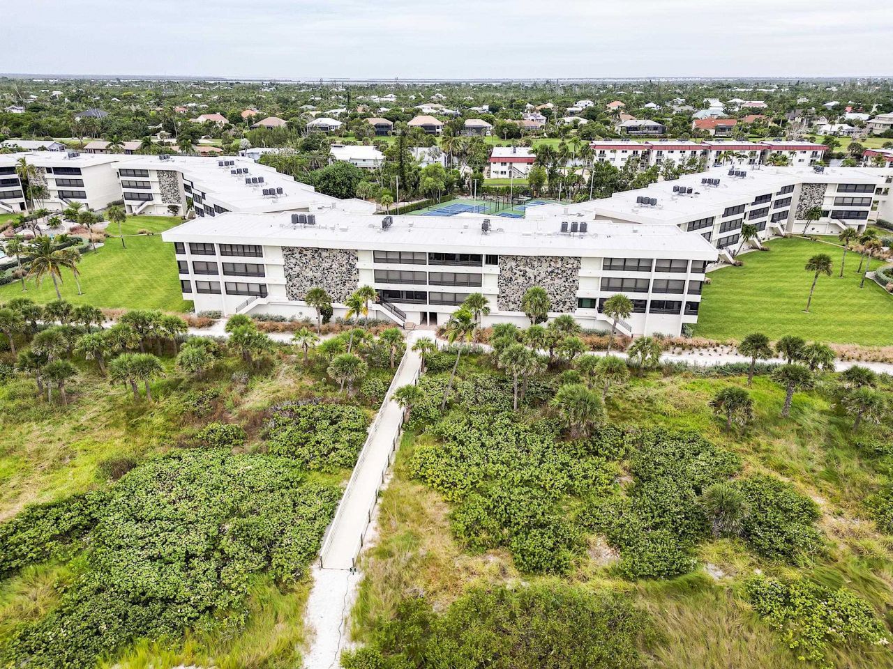 1605 Middle Gulf Dr, Unit 115, Sanibel, FL 33957 Photo