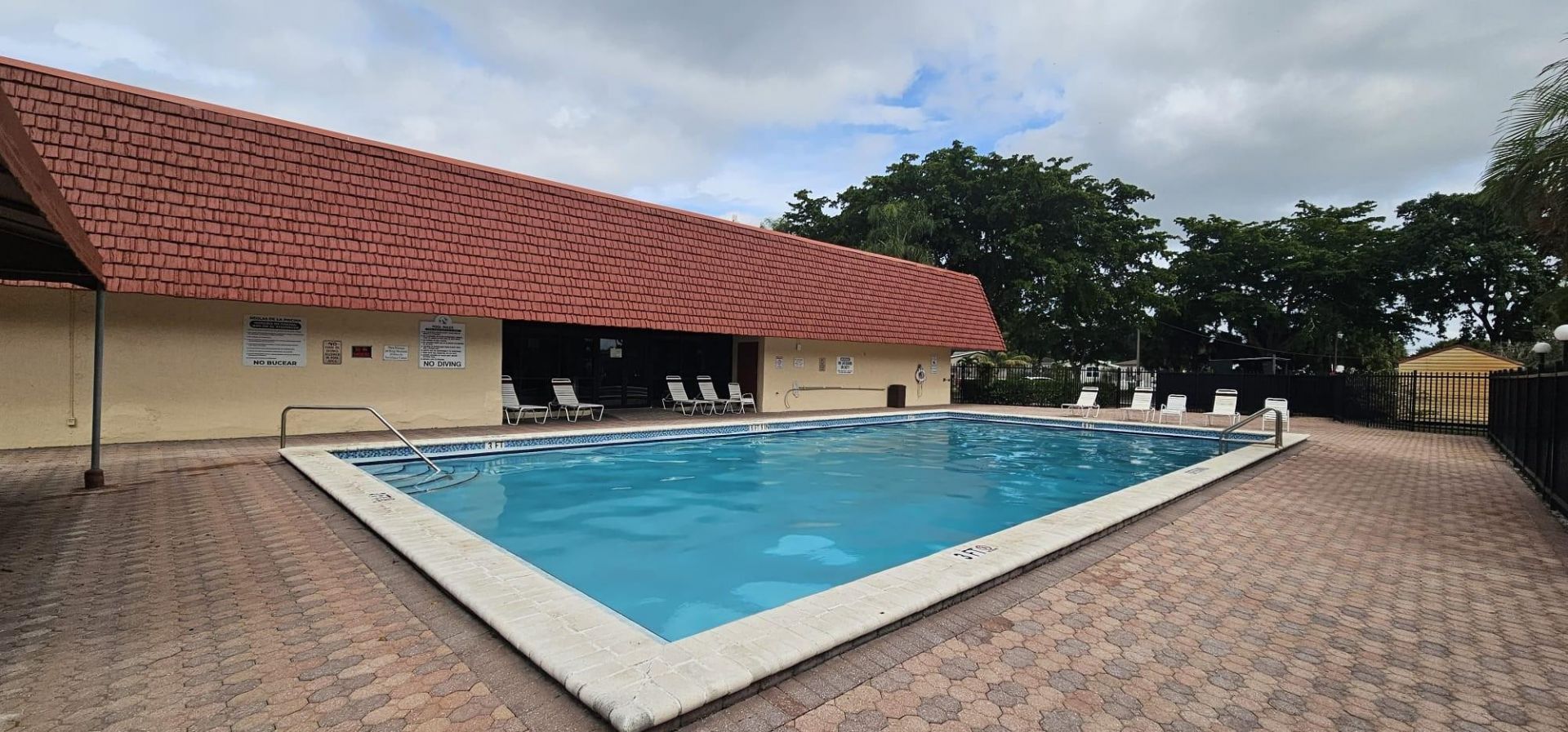 21511 NW 3rd Street, Pembroke Pines, FL 33029 Photo