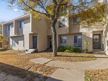 5729 80th Avenue N, Brooklyn Park, MN 55443