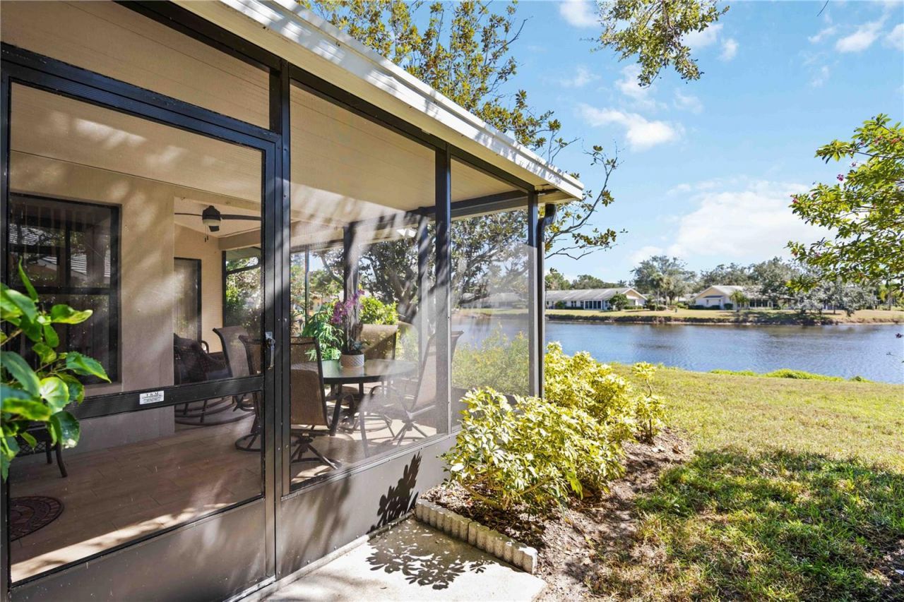 214 Southampton Drive, Unit 327, Venice, FL 34293 Photo