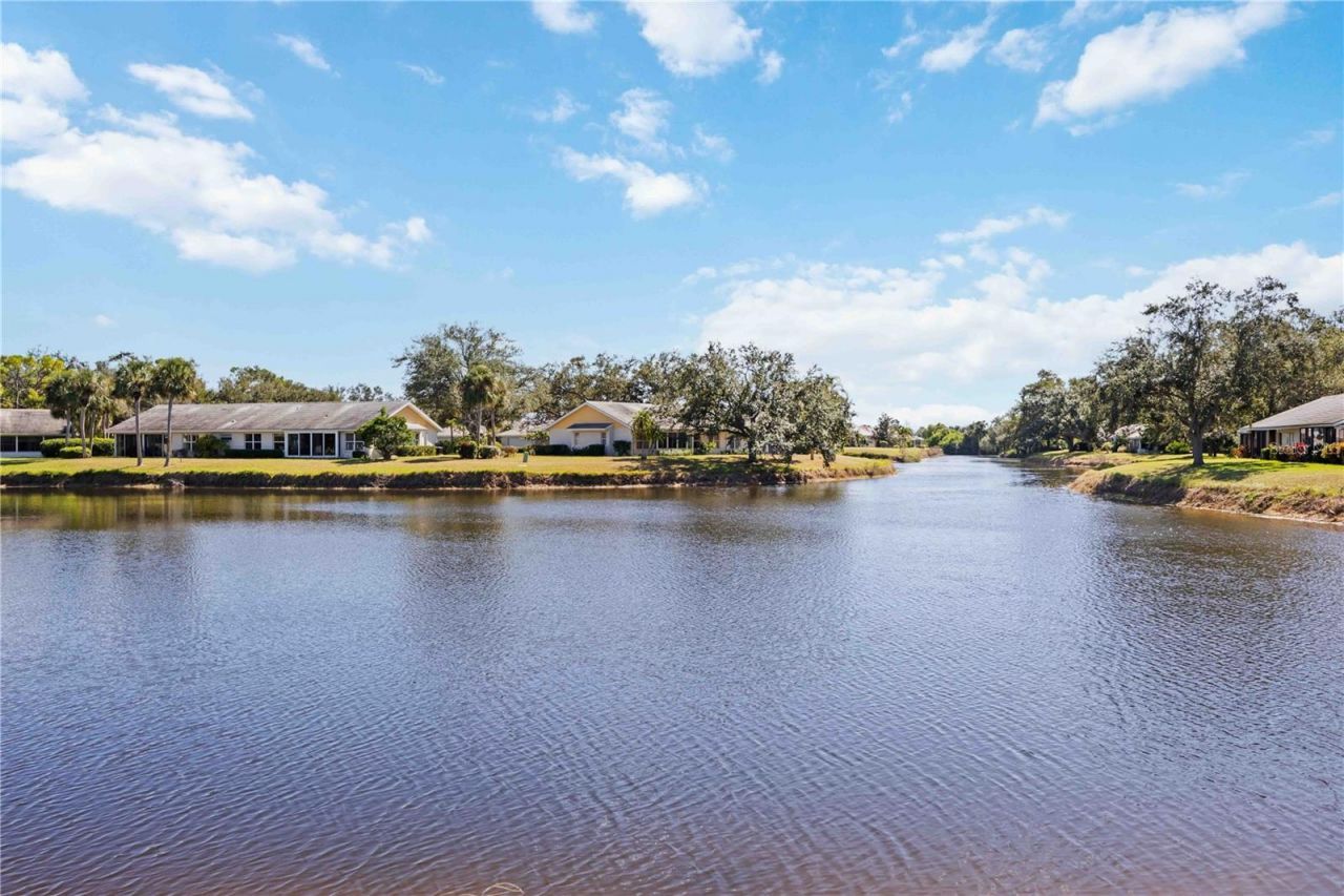 214 Southampton Drive, Unit 327, Venice, FL 34293 Photo