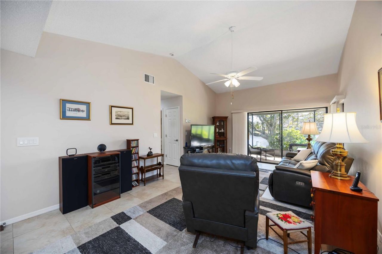 214 Southampton Drive, Unit 327, Venice, FL 34293 Photo