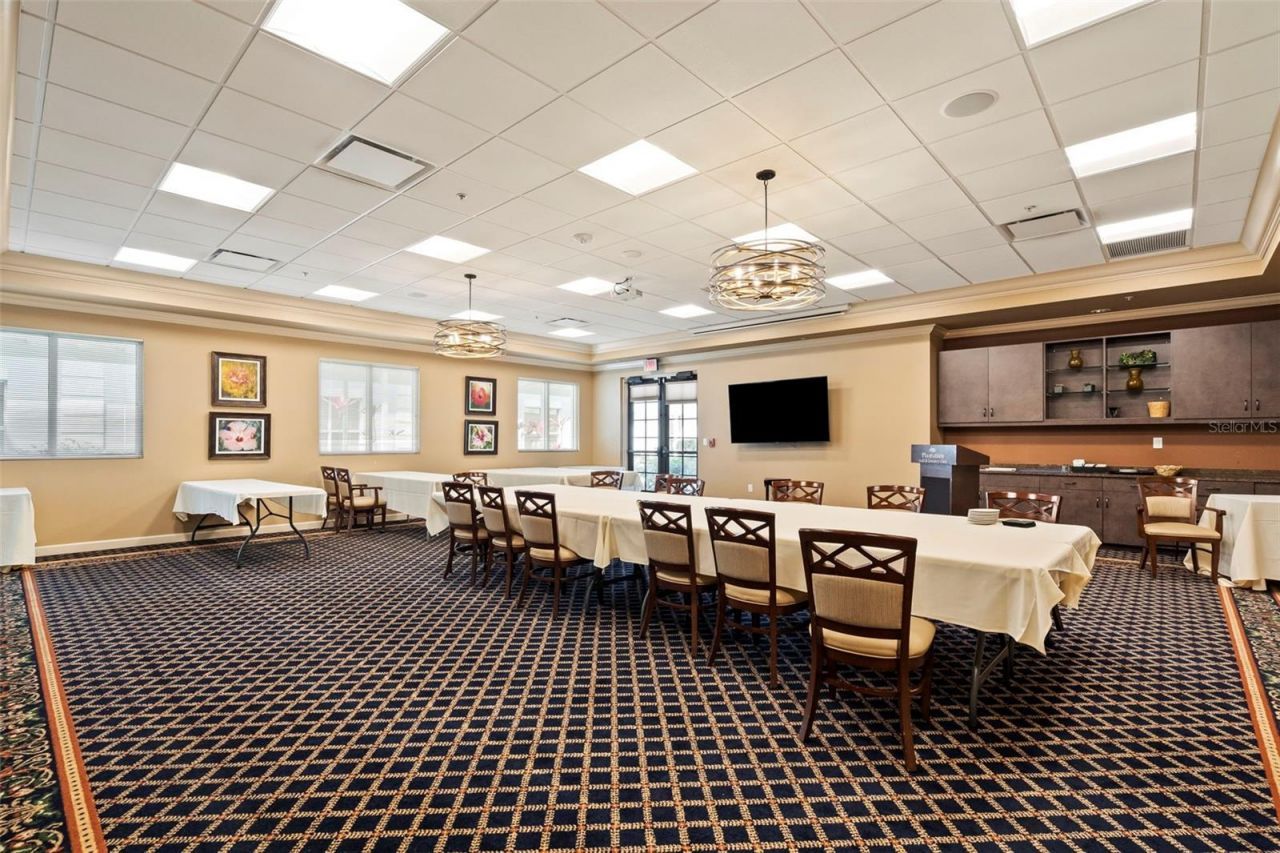 214 Southampton Drive, Unit 327, Venice, FL 34293 Photo