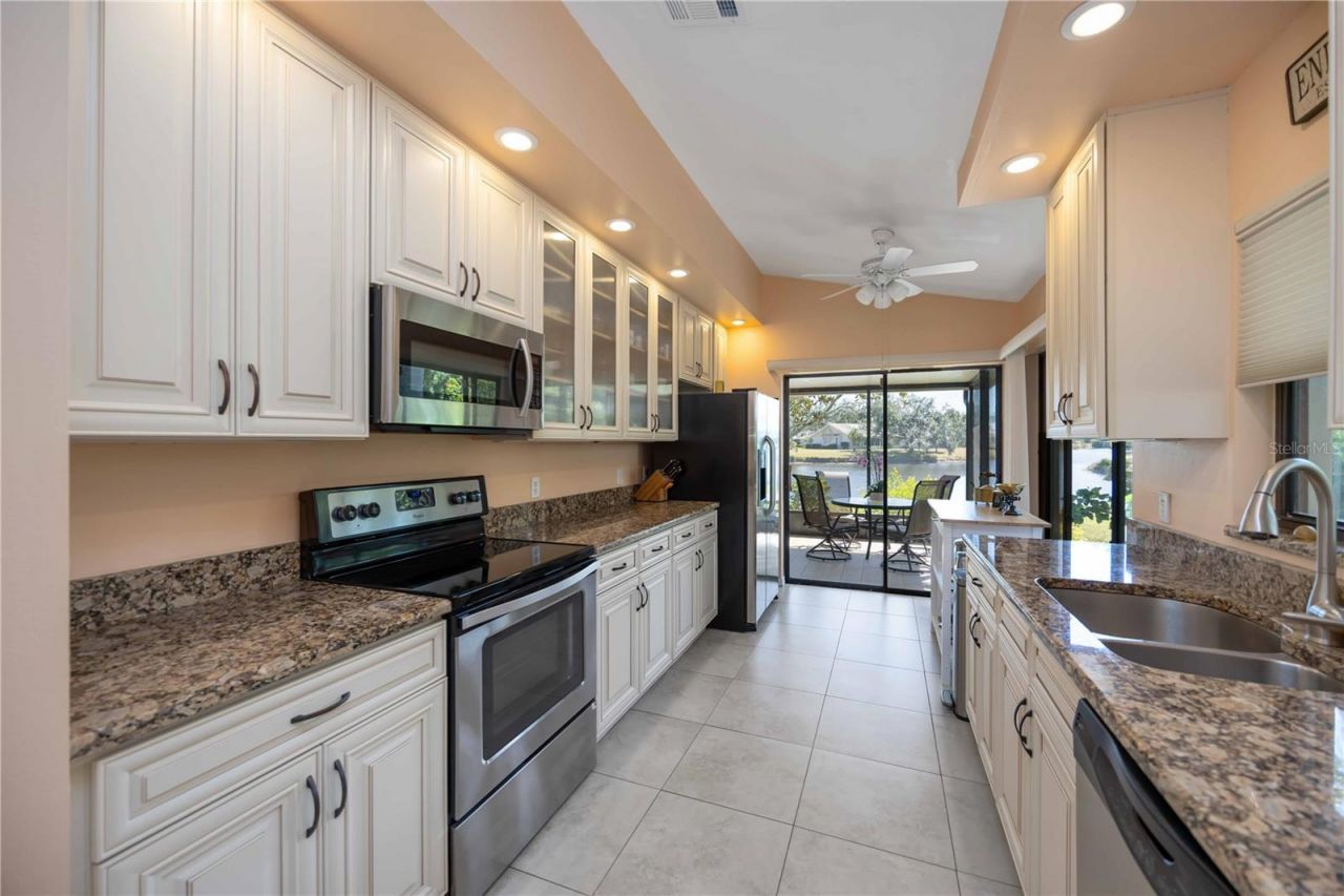 214 Southampton Drive, Unit 327, Venice, FL 34293 Photo