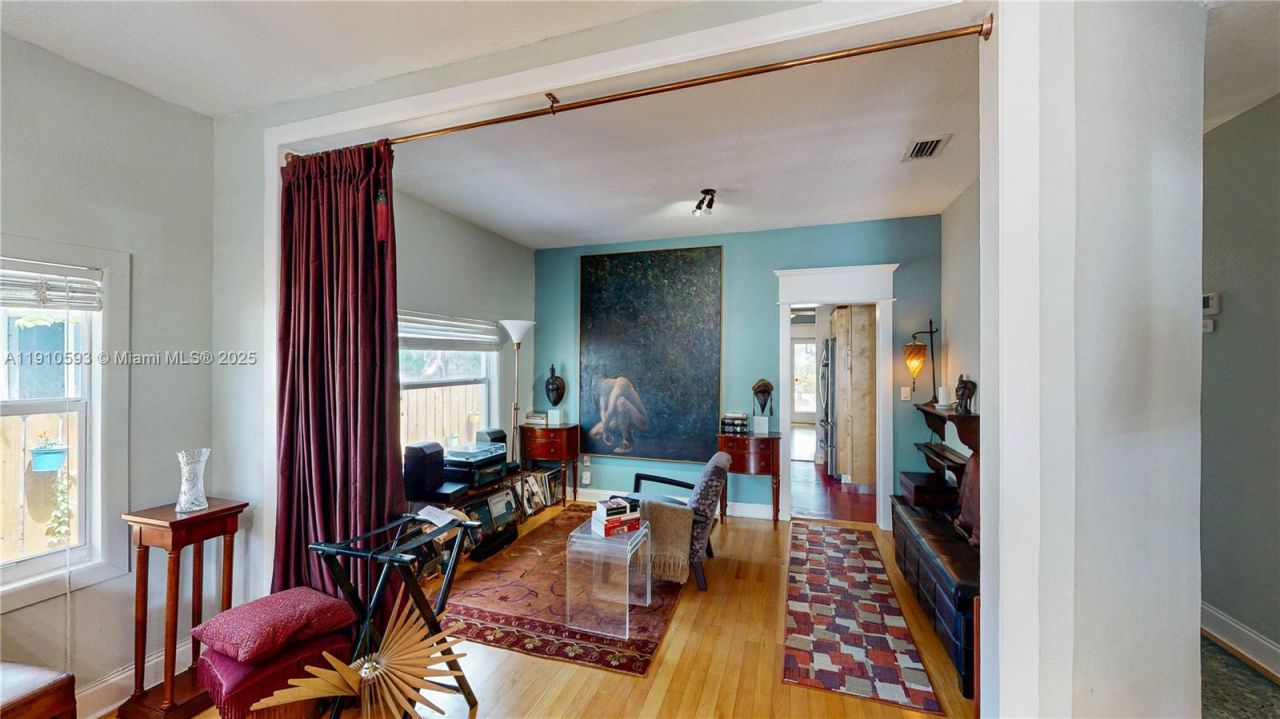 561 NW 53rd St, Miami, FL 33127 Photo