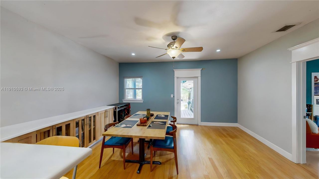 561 NW 53rd St, Miami, FL 33127 Photo