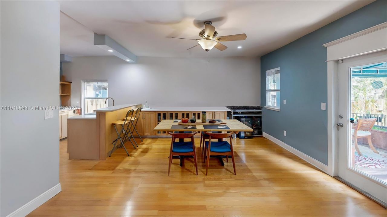 561 NW 53rd St, Miami, FL 33127 Photo