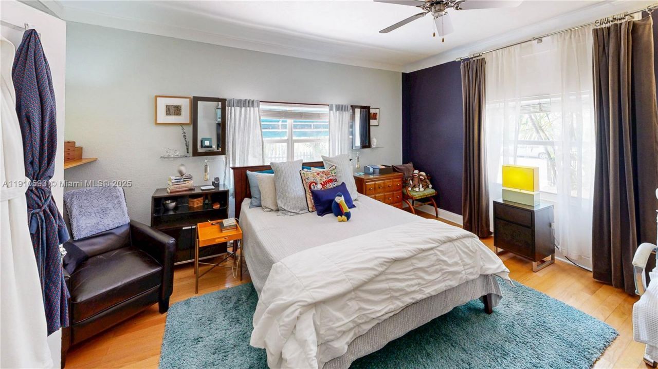 561 NW 53rd St, Miami, FL 33127 Photo