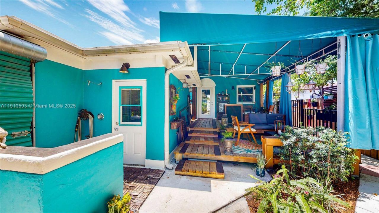 561 NW 53rd St, Miami, FL 33127 Photo