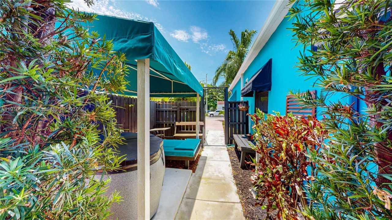 561 NW 53rd St, Miami, FL 33127 Photo