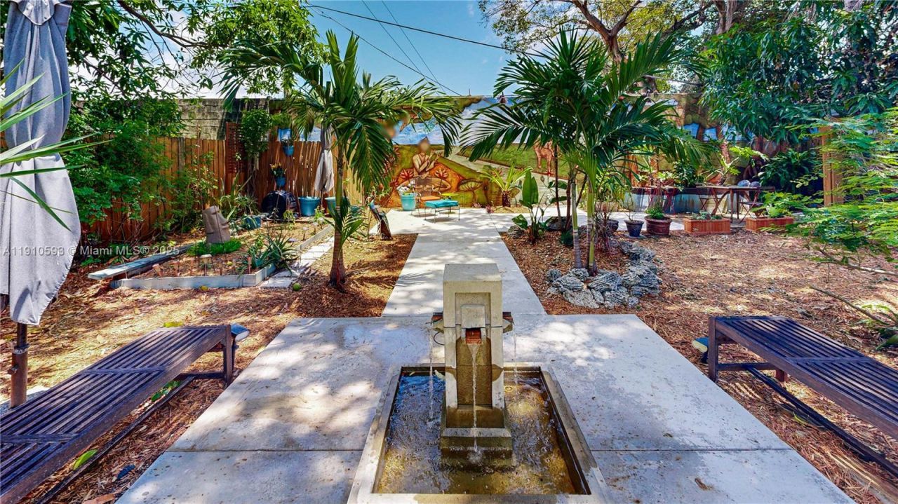 561 NW 53rd St, Miami, FL 33127 Photo