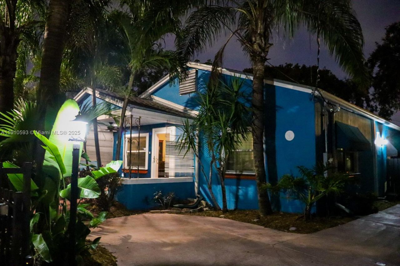 561 NW 53rd St, Miami, FL 33127 Photo