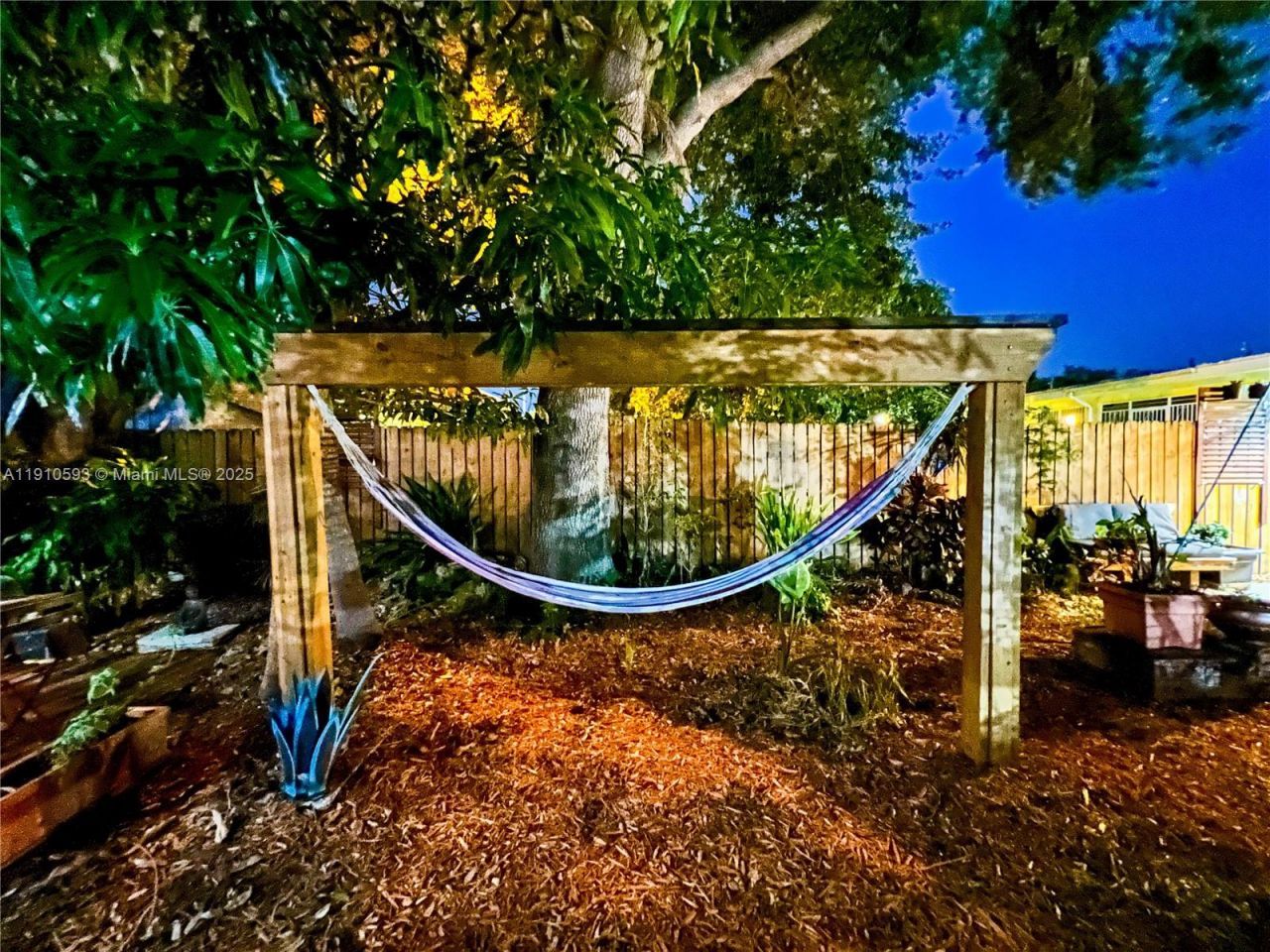 561 NW 53rd St, Miami, FL 33127 Photo