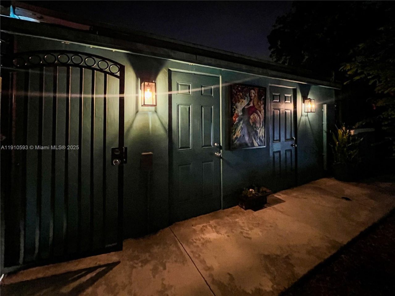 561 NW 53rd St, Miami, FL 33127 Photo