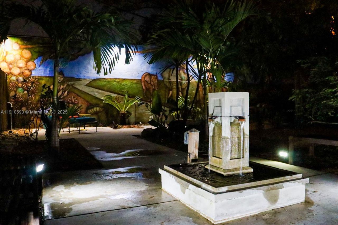 561 NW 53rd St, Miami, FL 33127 Photo