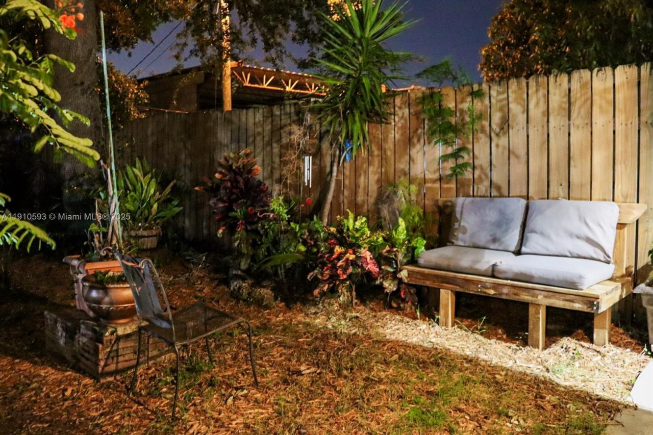 561 NW 53rd St, Miami, FL 33127 Photo