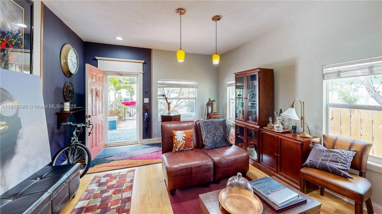 561 NW 53rd St, Miami, FL 33127 Photo