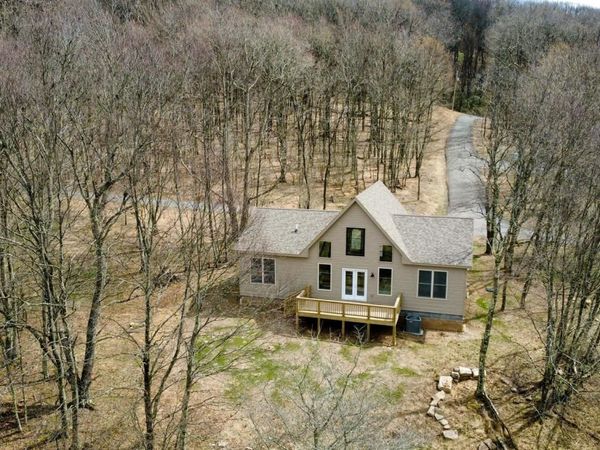 371 Goldfinch Lane, Terra Alta, WV 26764