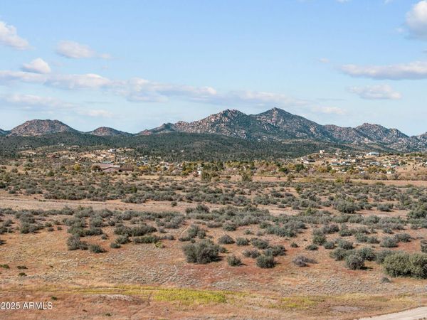 88.1 ACRES SICKLES RANCH Ranch, Unit -0, Peeples Valley, AZ 86332