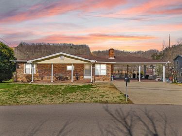 6139 Main Street, Thelma, KY 41260