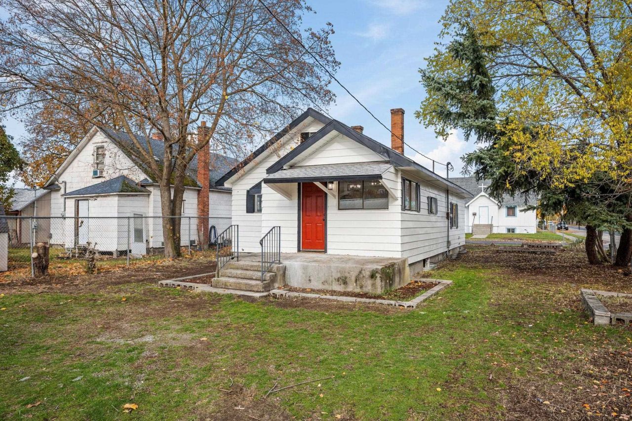 426 E Olympic Ave, Spokane, WA 99207 Main Photo