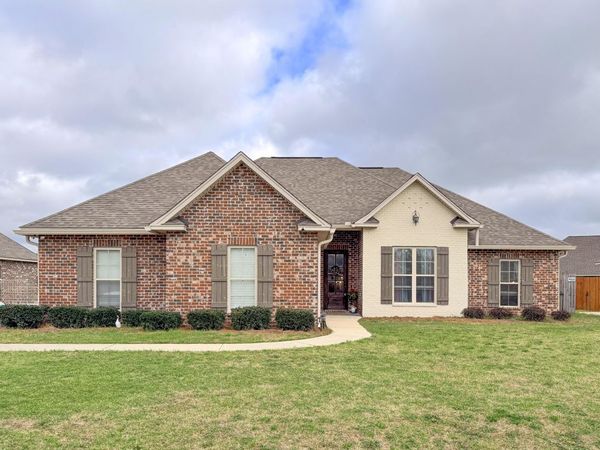 91 Sunline Dr., Petal, MS 39465