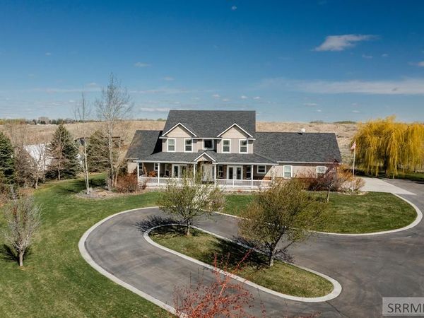 1241 E Lazy Lane, IDAHO FALLS, ID 83404