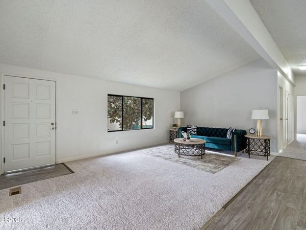 52 Ave De La Bleu De Clair, Sparks, NV 89434