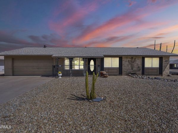 19825 N 100TH Avenue, Sun City, AZ 85373