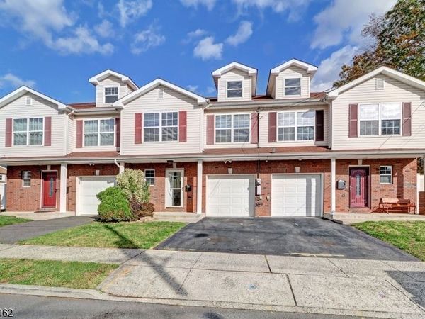 12 Edwin St, Carteret, NJ 07008