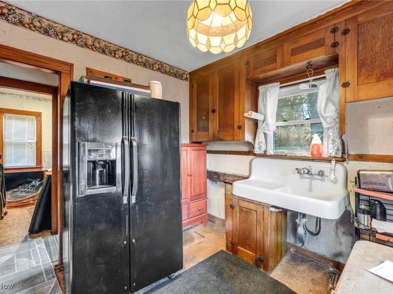 20663 Woodstock Avenue, Fairview Park, OH 44126 Photo 6