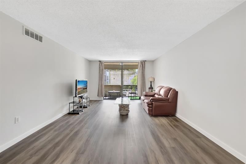 2800 Somerset Drive, Unit 218j, Lauderdale Lakes, FL 33311 Photo