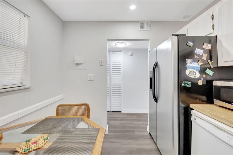 2800 Somerset Drive, Unit 218j, Lauderdale Lakes, FL 33311 Photo