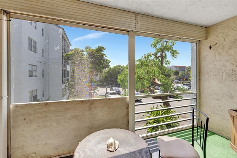 2800 Somerset Drive, Unit 218j, Lauderdale Lakes, FL 33311 Photo