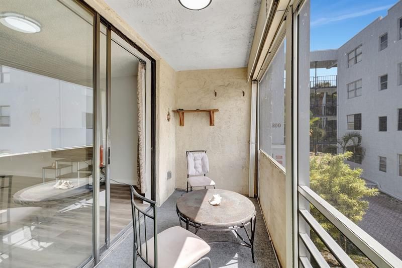 2800 Somerset Drive, Unit 218j, Lauderdale Lakes, FL 33311 Photo