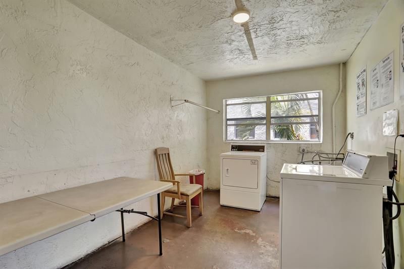 2800 Somerset Drive, Unit 218j, Lauderdale Lakes, FL 33311 Photo