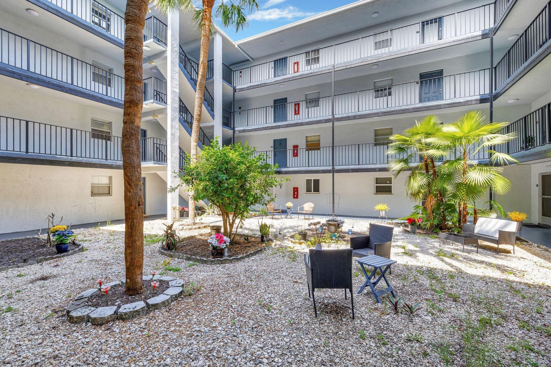 2800 Somerset Drive, Unit 218j, Lauderdale Lakes, FL 33311 Photo