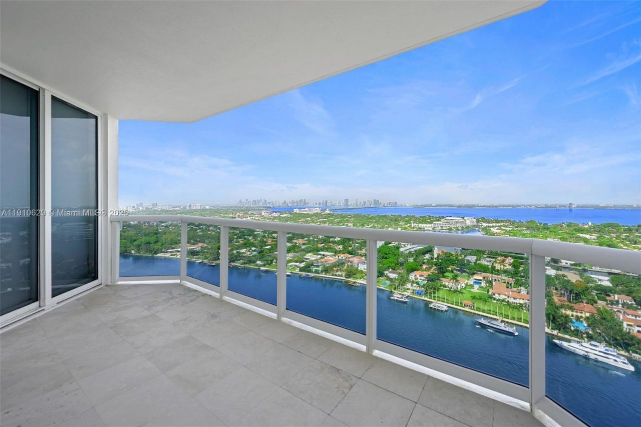 4779 Collins Ave, Unit 3206, Miami Beach, FL 33140 Photo
