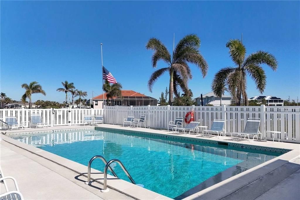 2888 Oleander St, Unit C6, Saint James City, FL 33956 Photo