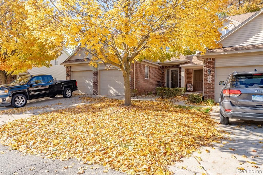 1314 Lilac Lane, Waterford Township, MI 48327 Main Photo