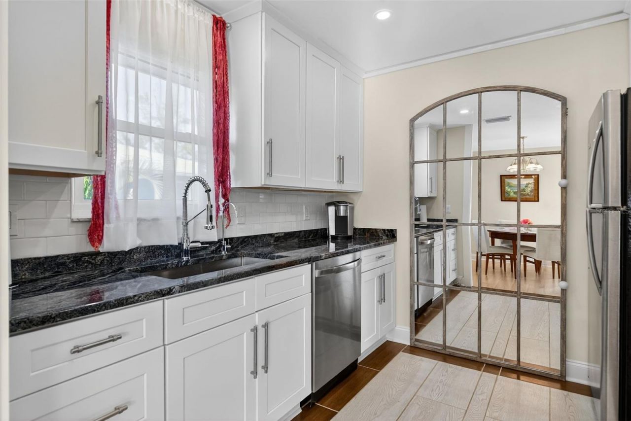 2915 Avenue C, Holmes Beach, FL 34217 Photo