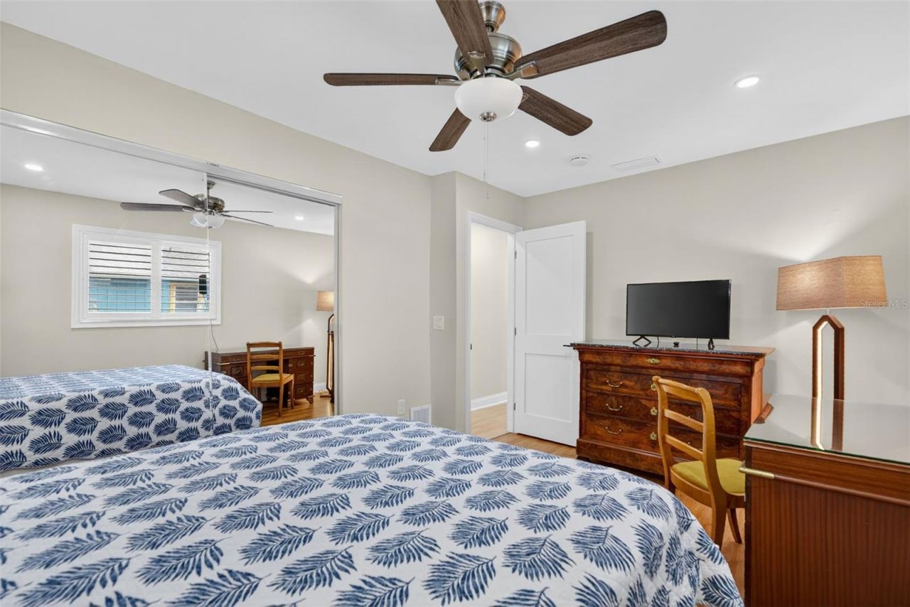 2915 Avenue C, Holmes Beach, FL 34217 Photo