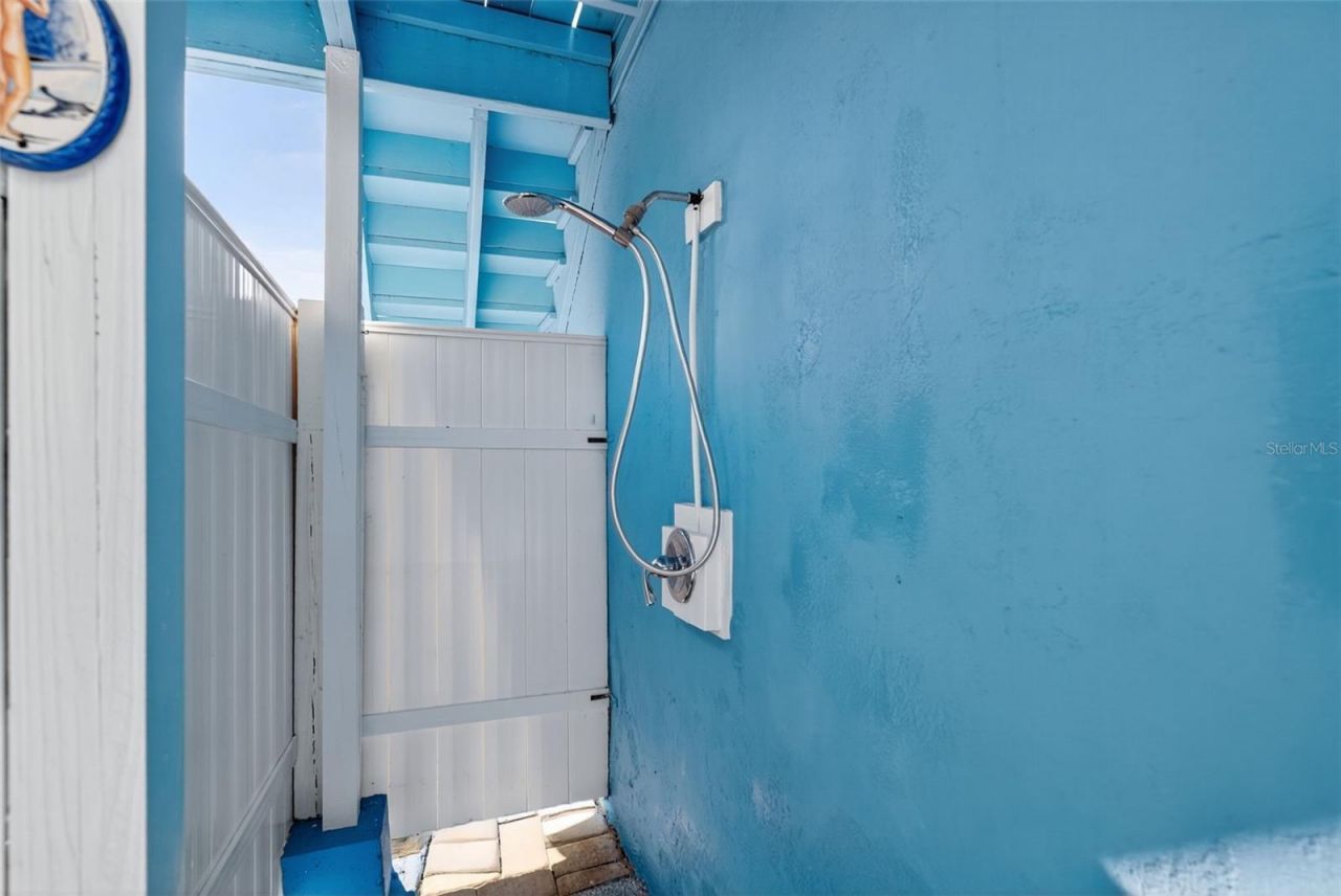 2915 Avenue C, Holmes Beach, FL 34217 Photo