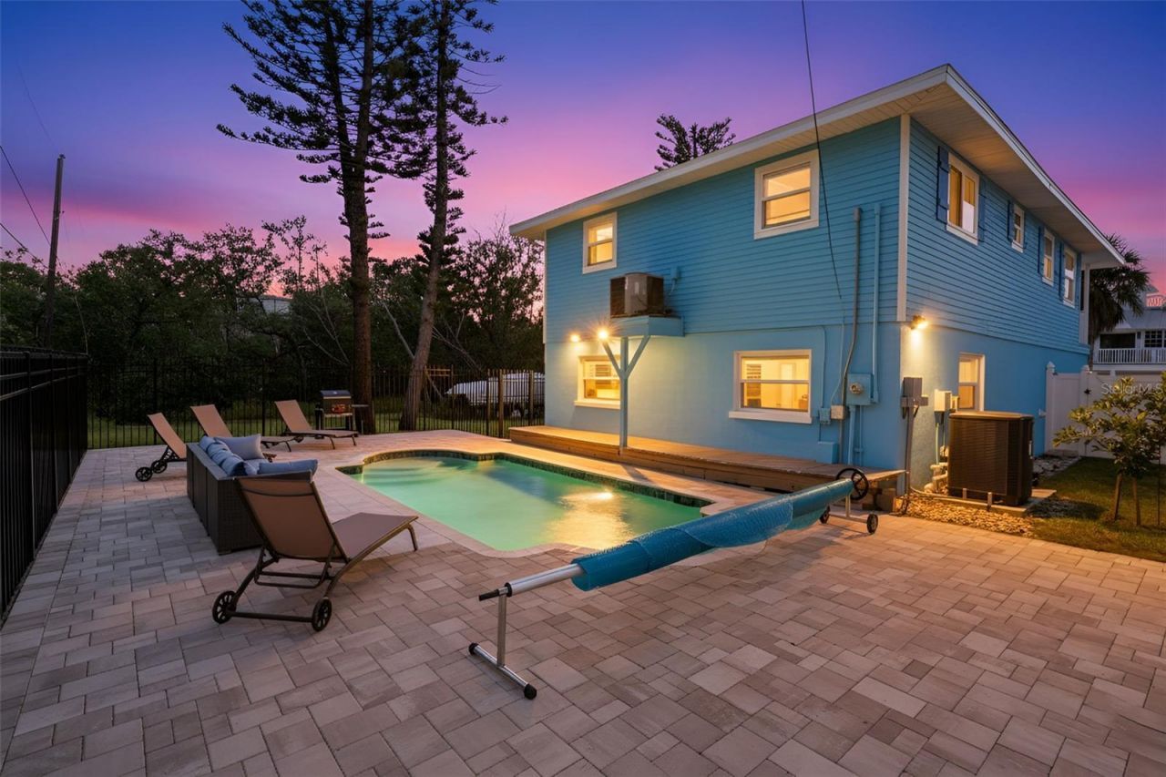 2915 Avenue C, Holmes Beach, FL 34217 Photo