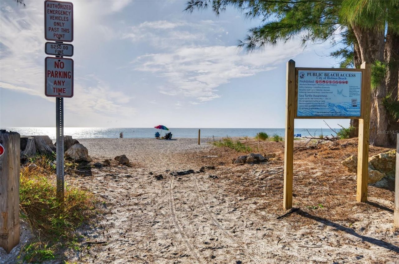 2915 Avenue C, Holmes Beach, FL 34217 Photo