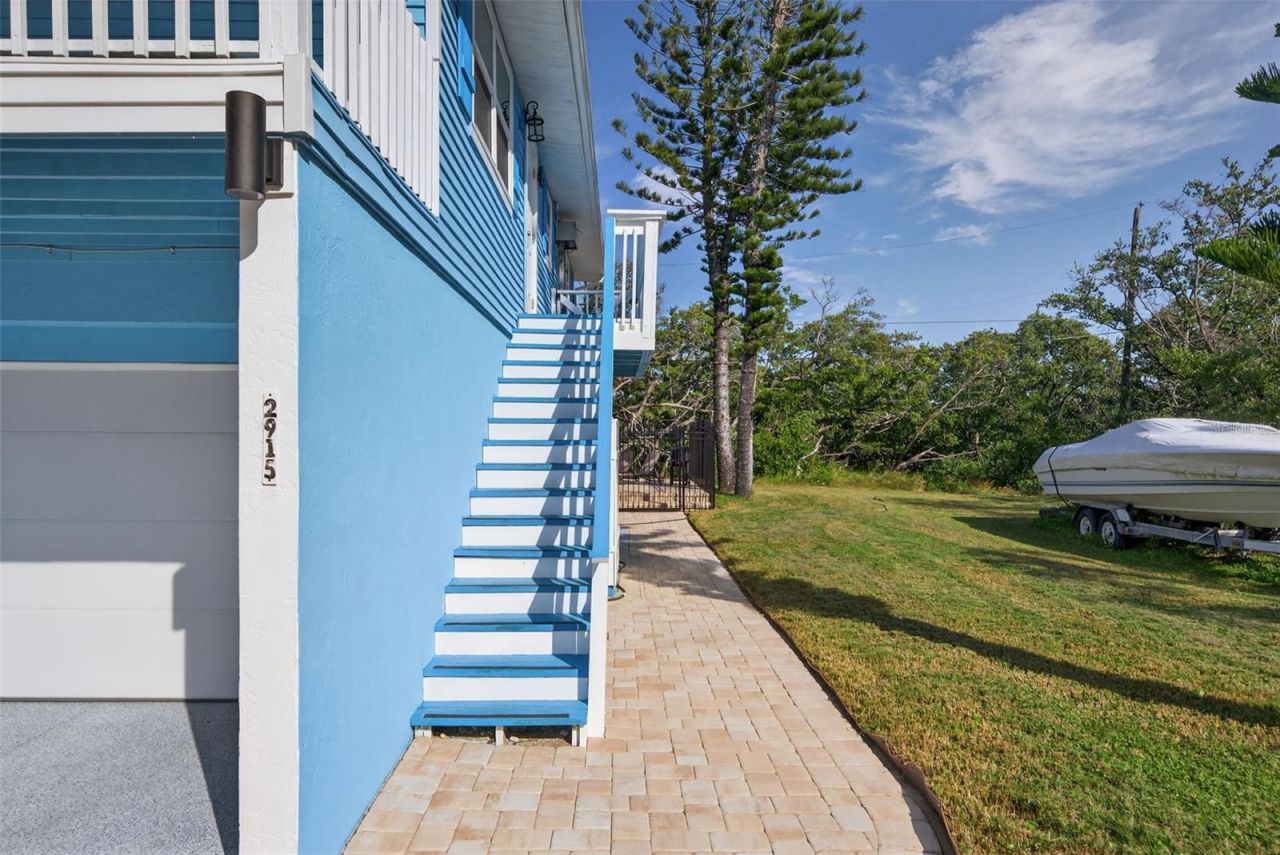 2915 Avenue C, Holmes Beach, FL 34217 Photo